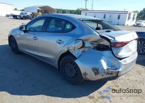 2015 Mazda Mazda3 I Sport z USA, uszkodzony, nr VIN 3MZBM1U72FM160989